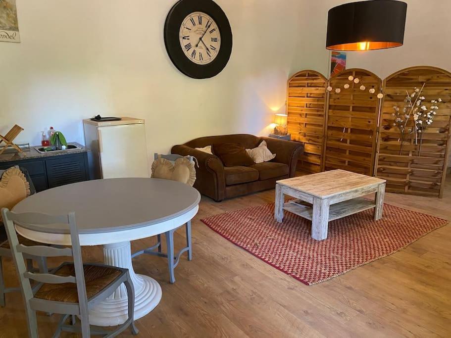 Les Platanes Holiday home